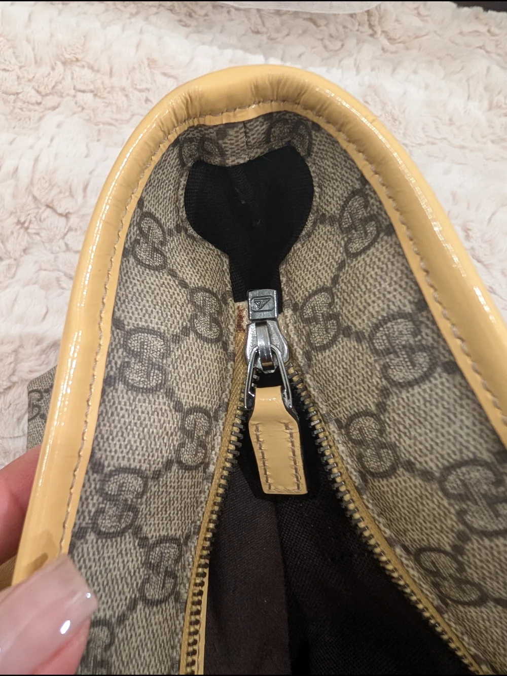 Gucci Beige Monogram Tote Bag - Beige/Yellow Trim